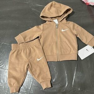 Newborn Nike set
